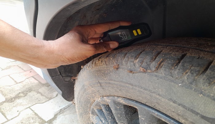 2021 Maruti XL6 ZETA MT, Petrol, Manual, 33,922 km, tyre