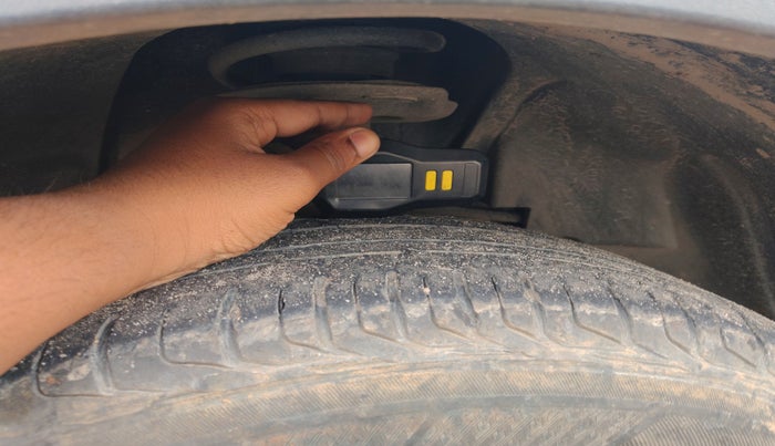 2022 Tata NEXON XM SUNROOF PETROL, Petrol, Manual, 75,736 km, tyre