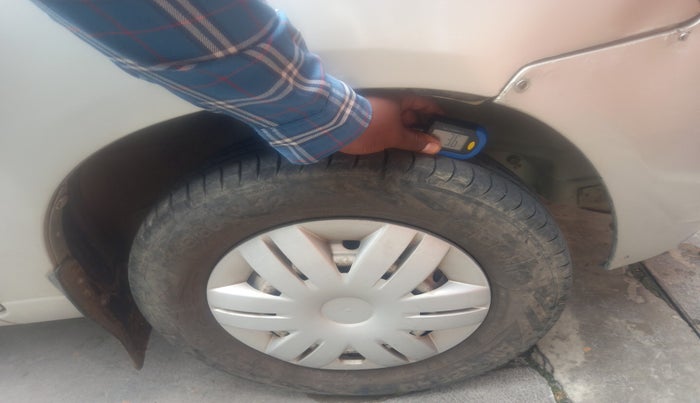 2010 Maruti Alto LXI, Petrol, Manual, 96,365 km, tyre