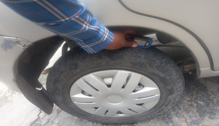 2010 Maruti Alto LXI, Petrol, Manual, 96,365 km, tyre