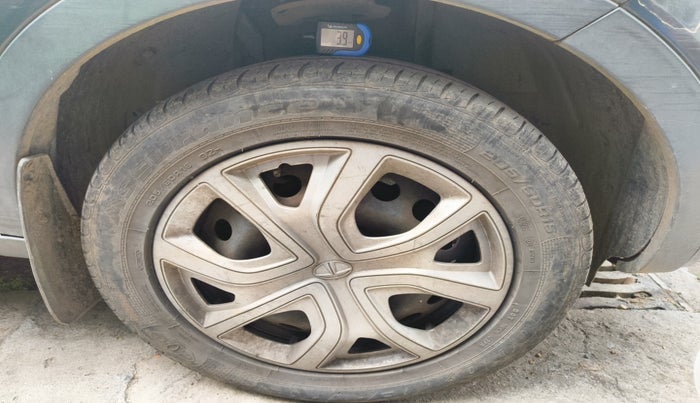 2018 Tata NEXON XM PETROL, Petrol, Manual, 75,037 km, tyre