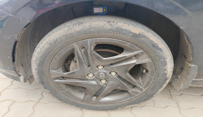 2022 Hyundai NEW I20 SPORTZ 1.5 MT, Diesel, Manual, 46,932 km, tyre