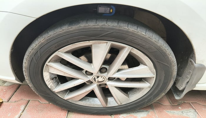 2019 Skoda Rapid STYLE 1.5 TDI AT, Diesel, Automatic, 1,58,834 km, tyre