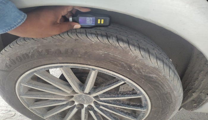 2017 Maruti Ciaz DELTA DIESEL 1.3, Diesel, Manual, 89,072 km, tyre