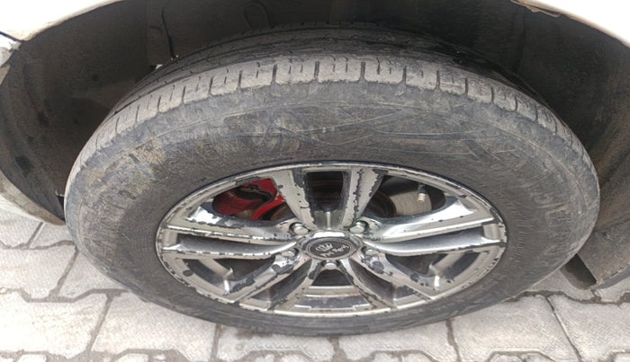 2011 Maruti SX4 VDI, Diesel, Manual, 1,90,902 km, tyre
