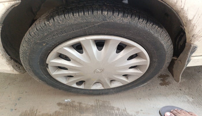 2010 Tata Indigo CS LX DICOR, Diesel, Manual, 40,106 km, tyre