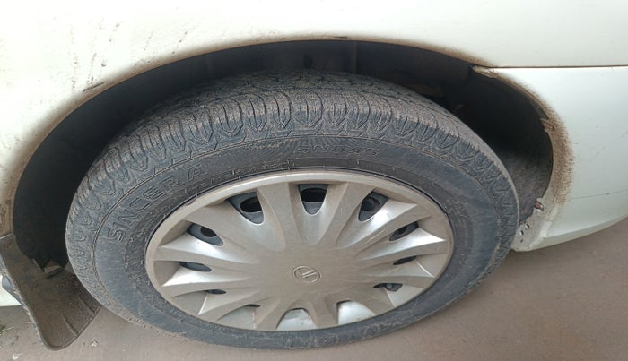 2010 Tata Indigo CS LX DICOR, Diesel, Manual, 40,106 km, tyre