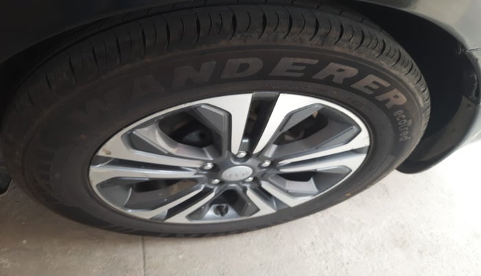 2020 KIA CARNIVAL PRESTIGE 2.2 7 STR, Diesel, Automatic, 95,607 km, tyre