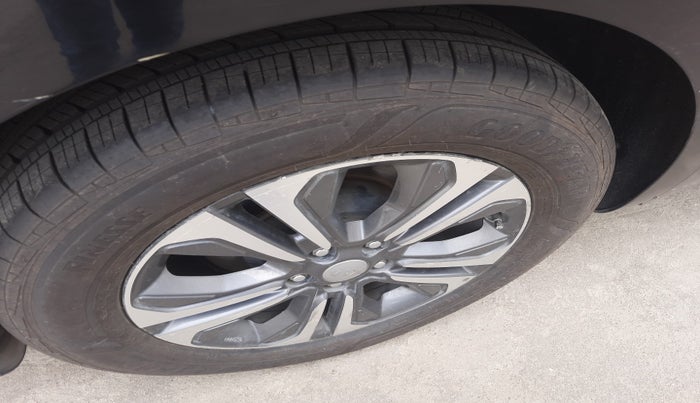 2020 KIA CARNIVAL PRESTIGE 2.2 7 STR, Diesel, Automatic, 95,607 km, tyre