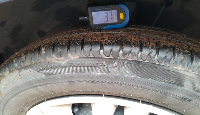 2019 Maruti Dzire VXI, Petrol, Manual, 17,052 km, tyre