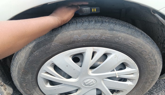 2013 Maruti Swift Dzire VXI, Petrol, Manual, 77,069 km, tyre