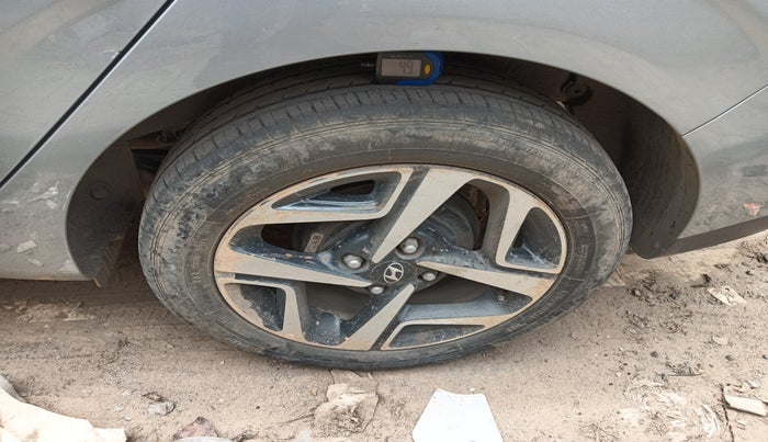 2020 Hyundai AURA SX PLUS 1.2 AMT, Petrol, Automatic, 16,494 km, tyre
