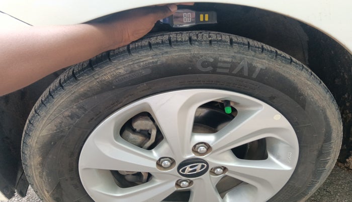 2017 Hyundai Xcent SX 1.2, Petrol, Manual, 23,182 km, tyre