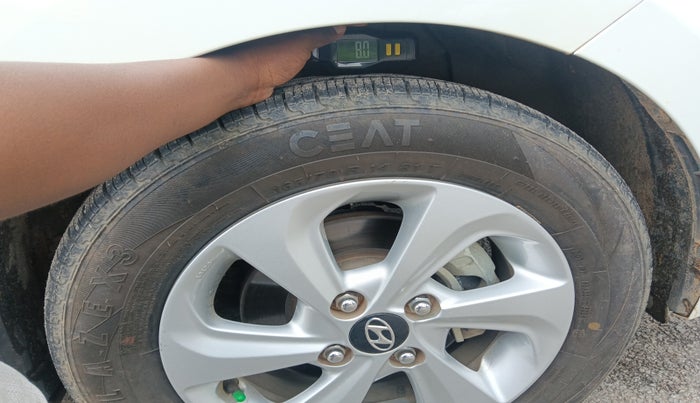 2017 Hyundai Xcent SX 1.2, Petrol, Manual, 23,182 km, tyre