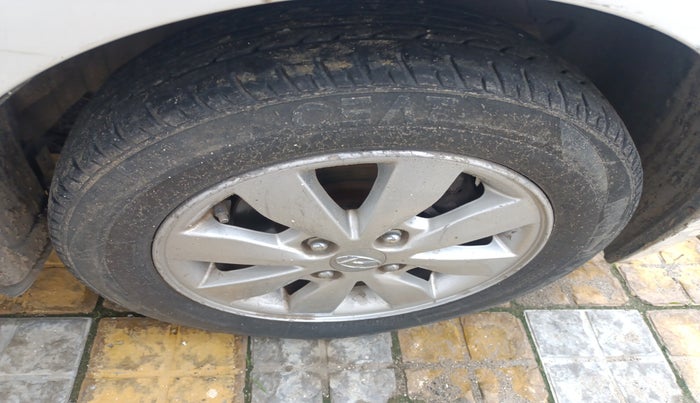 2014 Hyundai Xcent S 1.2, Petrol, Manual, 66,604 km, tyre