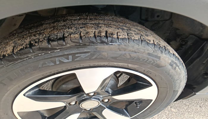 2019 Tata NEXON XZA PLUS DIESEL, Diesel, Automatic, 37,897 km, tyre