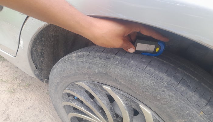 2015 Maruti Swift Dzire LDI, Diesel, Manual, 1,03,378 km, tyre