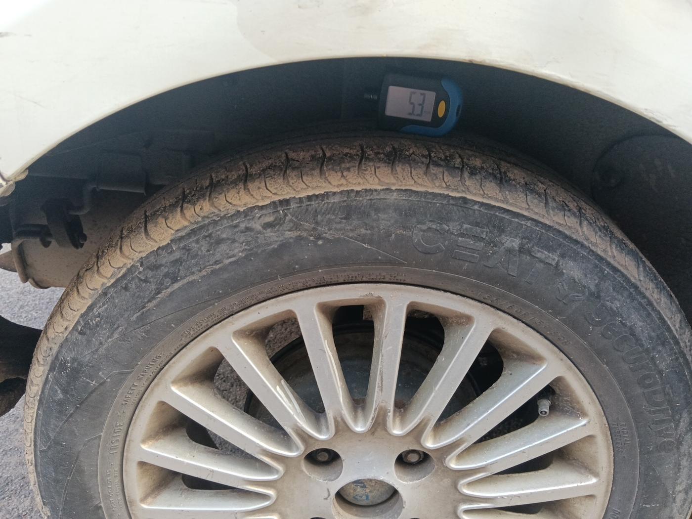 2015 Tata Zest XT PETROL, Petrol, Manual, 66,902 km, tyre