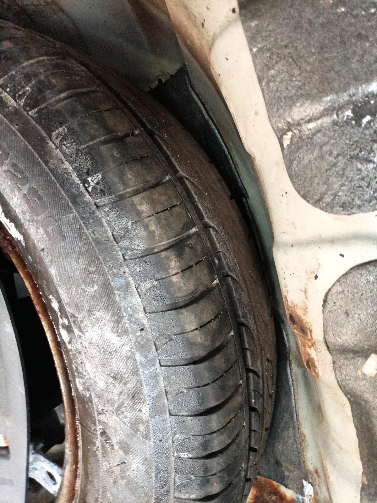 2016 Mahindra Kuv100 K2 PLUS 6 STR, Petrol, Manual, 69,835 km, tyre