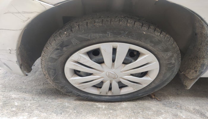 2015 Datsun Go Plus T, Petrol, Manual, 80,015 km, tyre