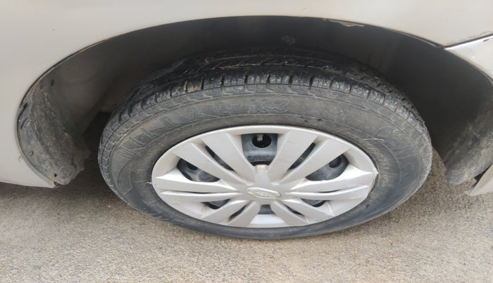 2015 Datsun Go Plus T, Petrol, Manual, 80,015 km, tyre