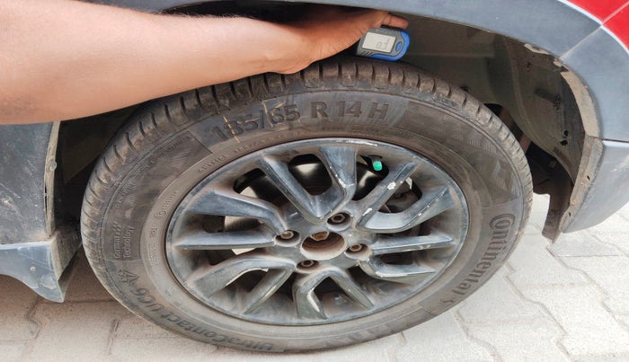 2016 Mahindra Kuv100 K8 6 STR, Petrol, Manual, 70,888 km, tyre