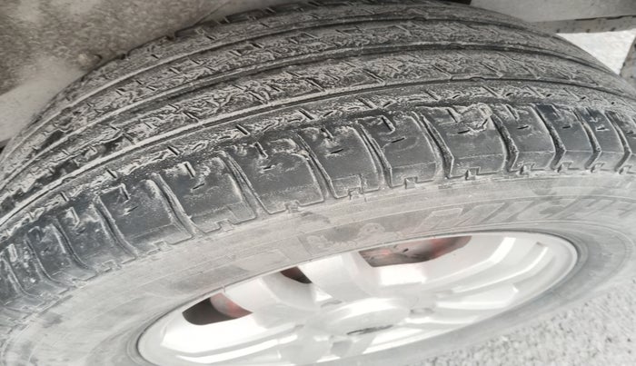 2014 Mahindra Scorpio VLX 2WD, Diesel, Manual, 92,952 km, tyre