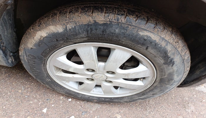 2011 Maruti Ritz ZXI, Petrol, Manual, 1,20,526 km, tyre