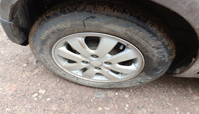 2011 Maruti Ritz ZXI, Petrol, Manual, 1,20,526 km, tyre