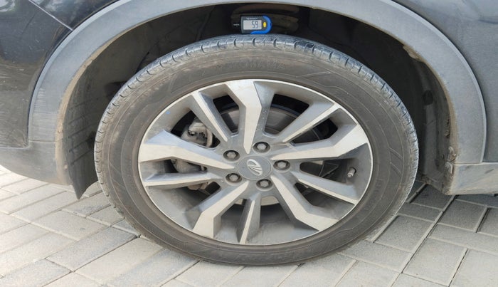 2020 Mahindra XUV300 W8 (O) 1.5 DIESEL, Diesel, Manual, 94,954 km, tyre