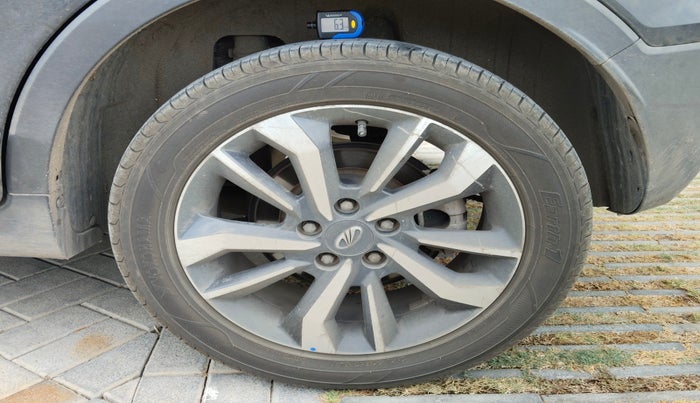 2020 Mahindra XUV300 W8 (O) 1.5 DIESEL, Diesel, Manual, 94,954 km, tyre