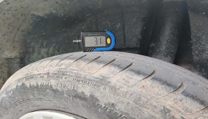 2018 Maruti Dzire VXI, Petrol, Manual, 45,530 km, tyre