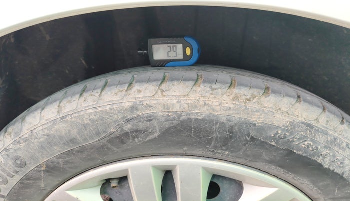 2018 Maruti Dzire VXI, Petrol, Manual, 45,530 km, tyre