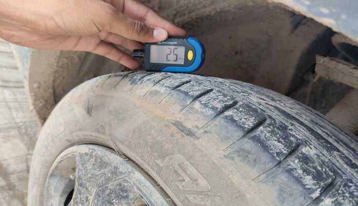 2021 Tata PUNCH ACCOMPLISHED MT, Petrol, Manual, 47,809 km, tyre