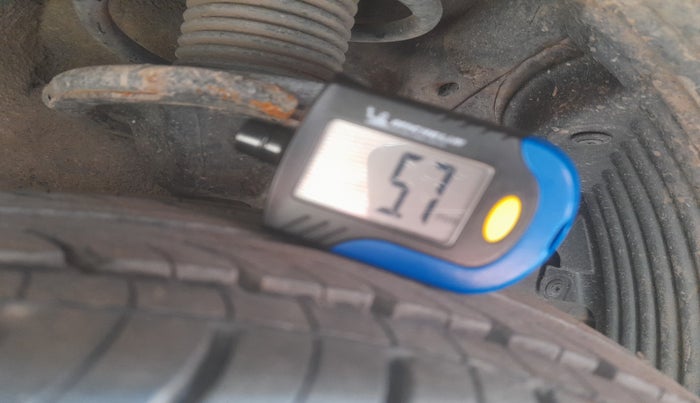 2014 Hyundai Eon MAGNA +, Petrol, Manual, 51,648 km, tyre