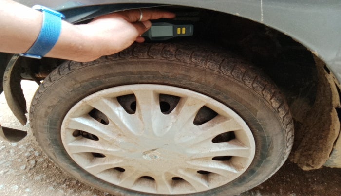 2012 Maruti Wagon R 1.0 VXI, Petrol, Manual, 10,70,545 km, tyre