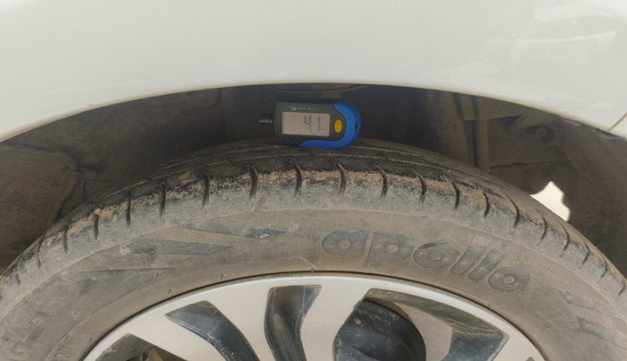 2022 Tata Tiago XT PETROL, Petrol, Manual, 30,846 km, tyre