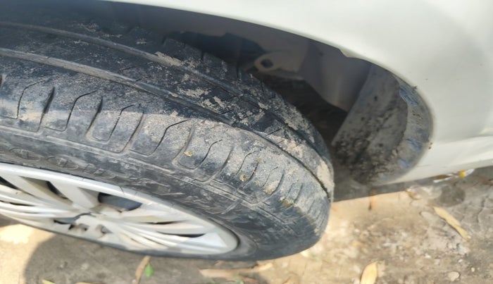 2016 Maruti Swift Dzire VXI, Petrol, Manual, 76,225 km, tyre
