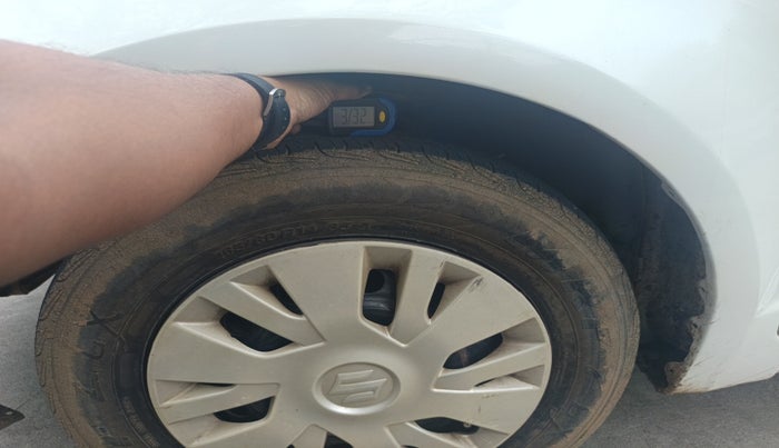 2010 Maruti Swift Dzire LDI, Diesel, Manual, 2,00,572 km, tyre