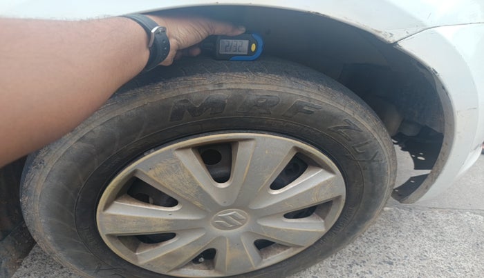 2010 Maruti Swift Dzire LDI, Diesel, Manual, 2,00,572 km, tyre