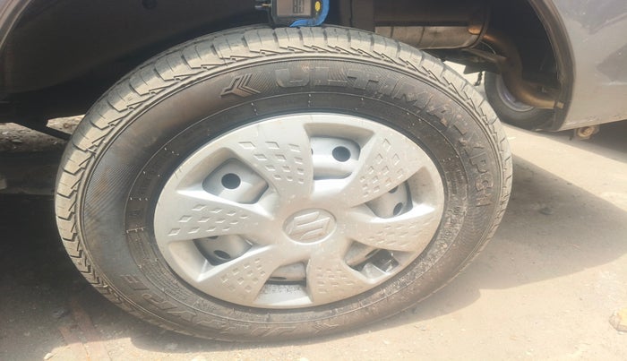 2024 Maruti Eeco 5 STR AC, Petrol, Manual, 4,341 km, tyre