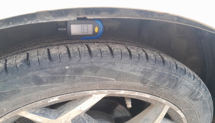 2011 Hyundai Accent GLE, Petrol, Manual, 1,41,905 km, tyre