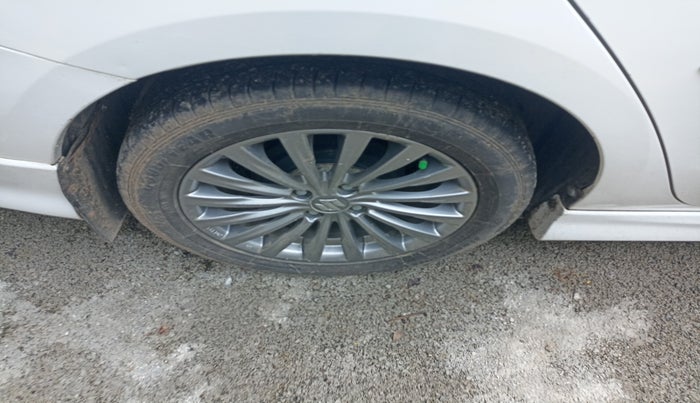 2015 Maruti Ciaz ZDI+ SHVS RS, Diesel, Manual, 94,704 km, tyre