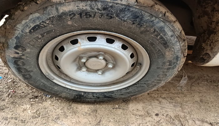 2019 Mahindra TUV300 T4 PLUS, Diesel, Manual, 30,207 km, tyre
