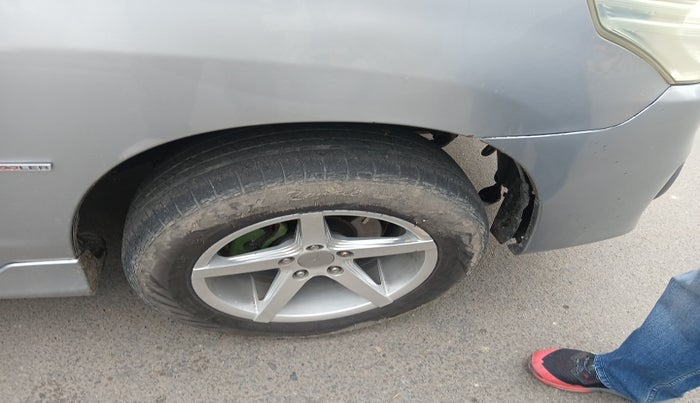 2015 Toyota Innova 2.5 G 7 STR, Diesel, Manual, 1,71,559 km, tyre
