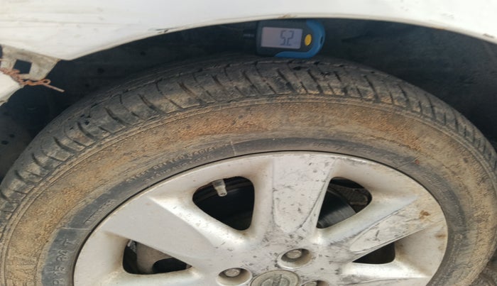 2012 Nissan Micra XV DIESEL, Diesel, Manual, 1,57,304 km, tyre