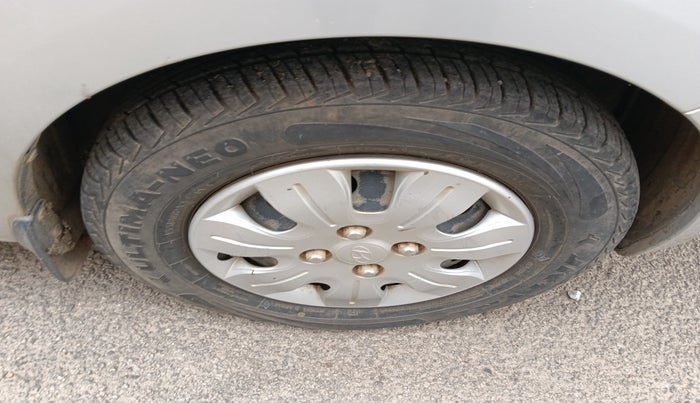 2010 Hyundai i10 SPORTZ 1.2, Petrol, Manual, 74,114 km, tyre