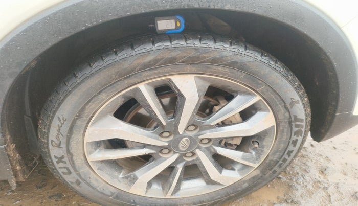 2021 Mahindra XUV300 W8 (O) 1.5 DIESEL, Diesel, Manual, 71,909 km, tyre