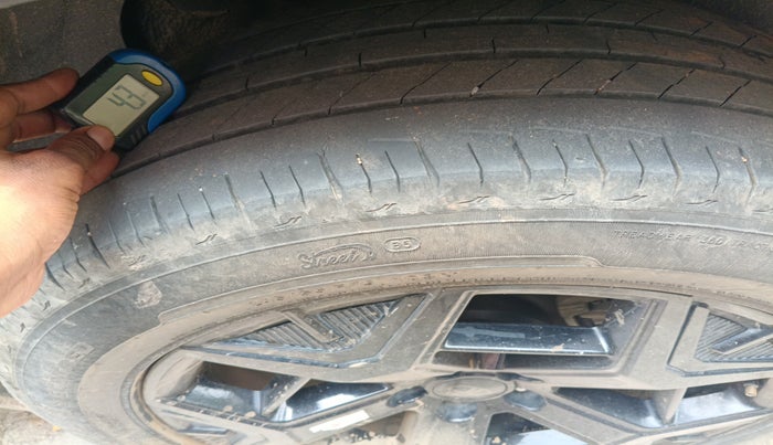 2024 Tata Safari ACCOMPLISHED PLUS DARK EDITION, Diesel, Manual, 37,288 km, tyre