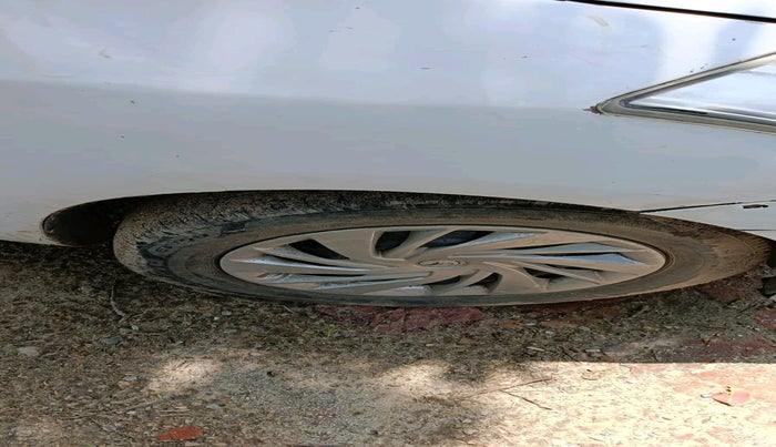 2012 Maruti Ertiga ZDI, Diesel, Manual, 2,49,244 km, tyre